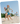Kinder laufen barfuß mit Xplora Smartwatch am Strand bei sonnigem Wetter.